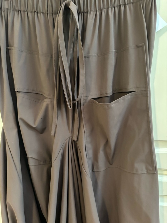 Ruti Go To Brown Midi Skirt with Pockets. Small - Picture 9 of 13